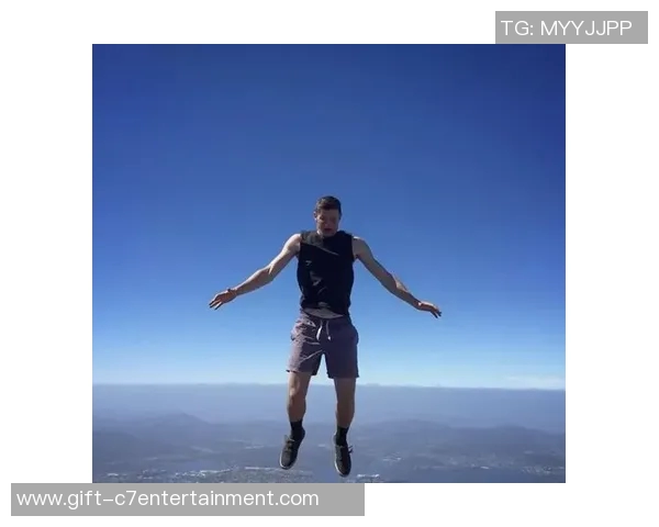 足球明星勇敢出柜展现真实自我引发社会热议与支持